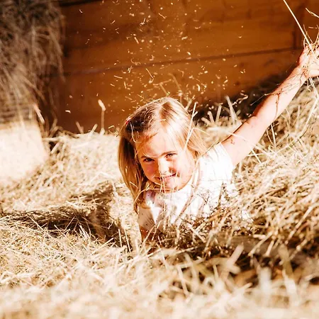 Elfriede * Neukirch (Tubingen)